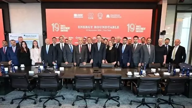 Bakan Bayraktar, ABD'de iş dünyası temsilcileri ve yatırımcılarla görüştü