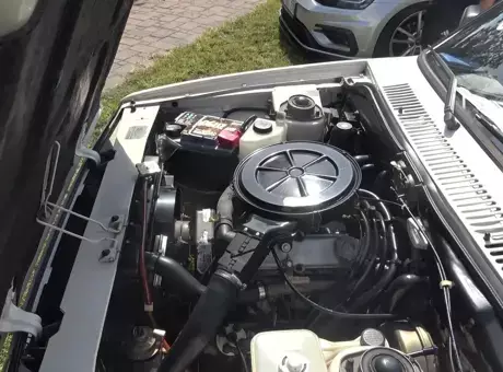 Bursa’daki fuarda herkes bu otomobilin başına toplandı! 32 yaşında, sadece 68 bin kilometrede
