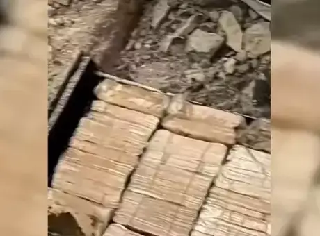 Duvarın ve zeminin altından servet çıktı!
