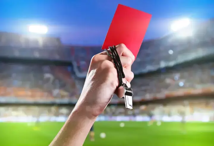 HAKEMLERİ BÖYLE FİŞLEMİŞLER! Faal Futbol Hakemleri Derneği'ndeki bilgisayar incelendi