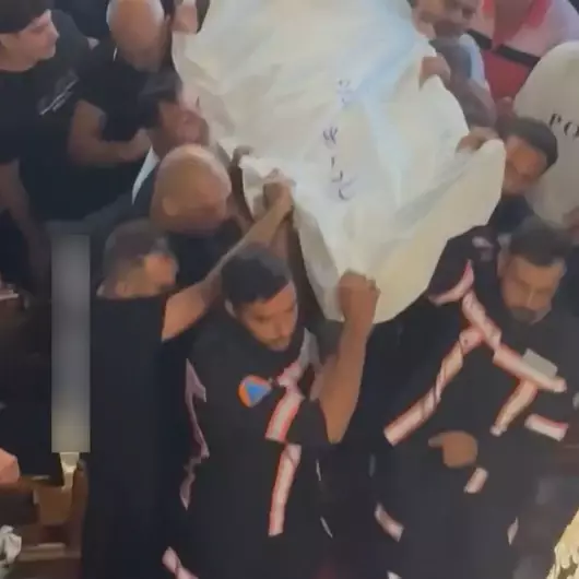 İşgalci İsrail Gazze'de Hristiyan anne ve kızını uykusunda vurdu