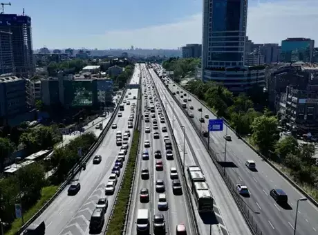 İstanbul'da yarın bazı yollar trafiğe kapatılacak